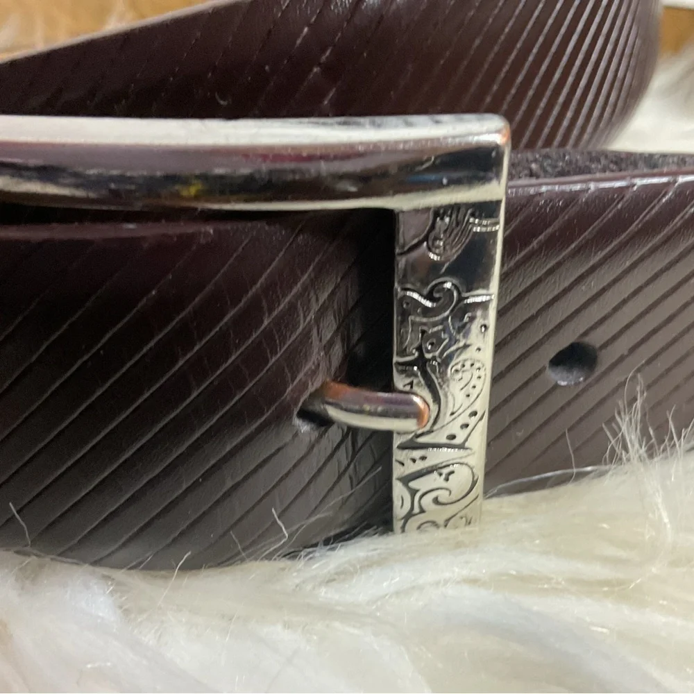 Robert Graham lux embossed brown leather belt 38